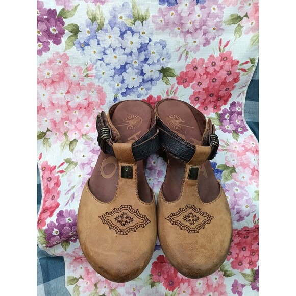 OTBT Women's Streams Closed Toe Wedges Size 7.5 M - Picture 1 of 7